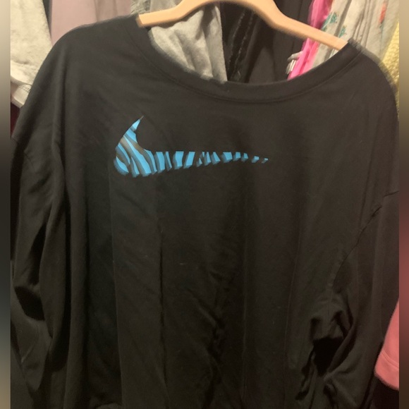 NIKE WOMEN’s 3xL cinch top - Picture 2 of 6